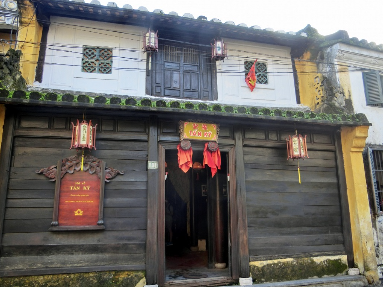 Tan Ky Ancient House