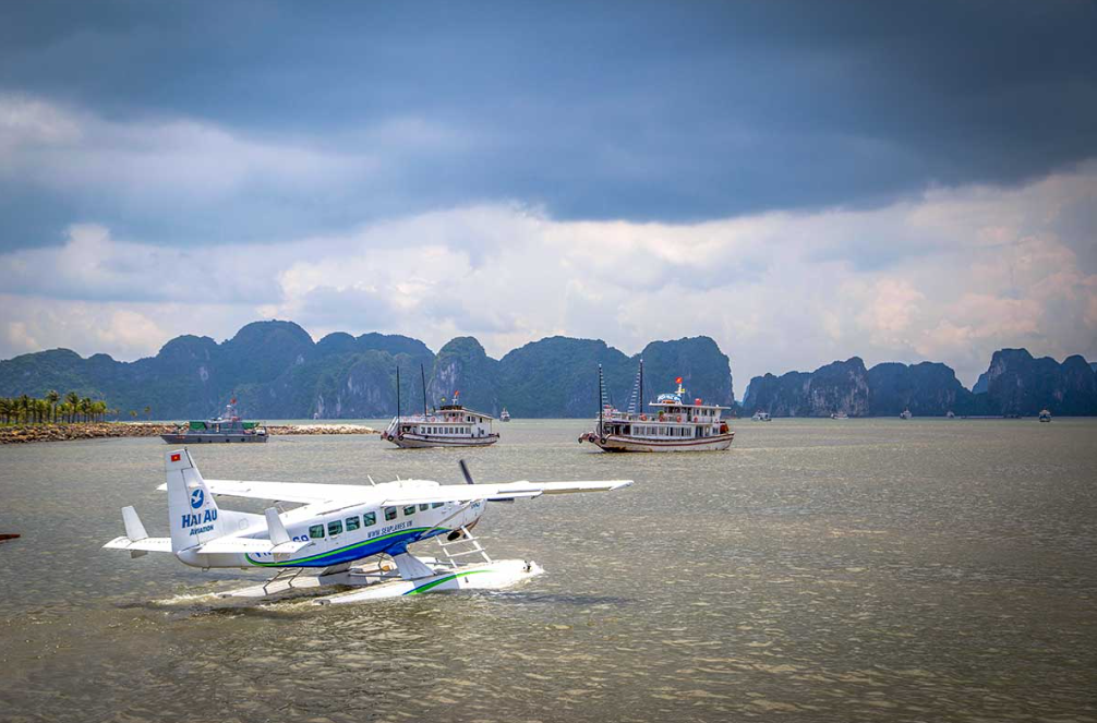 the seaplane taking off