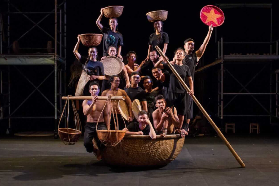 A O Show in Ho Chi Minh City 1