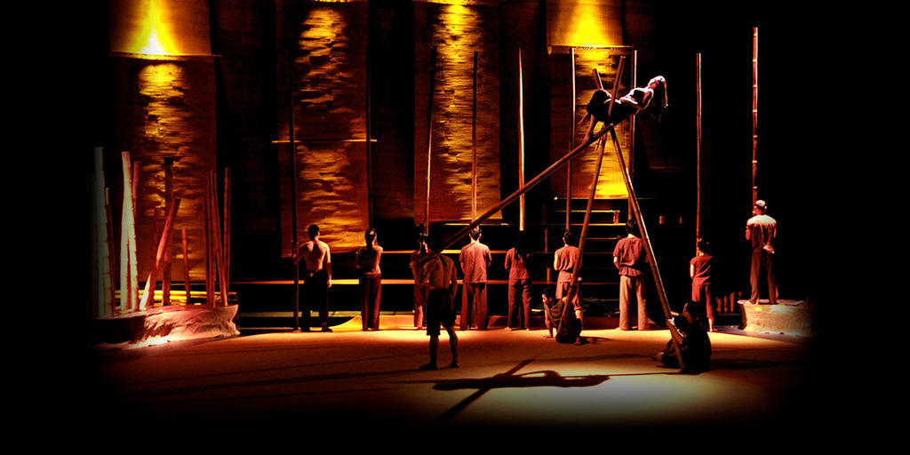 Discover the Soul of Vietnam Through À Ố Show in Saigon 7 a o show 4